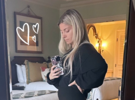 Alexa Bliss Proudly Displays Baby Bump Following Pregnancy Announcement